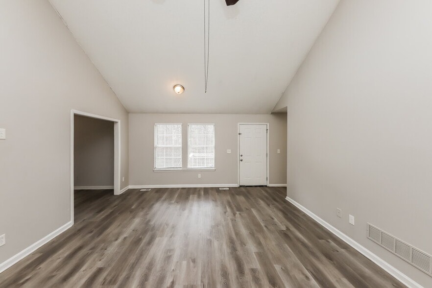 Building Photo - 6953 Cave Springs Rd