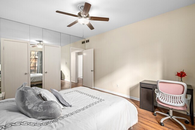 Building Photo - 2475 Underwood St