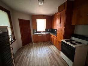 Building Photo - 1936 Chestnut St