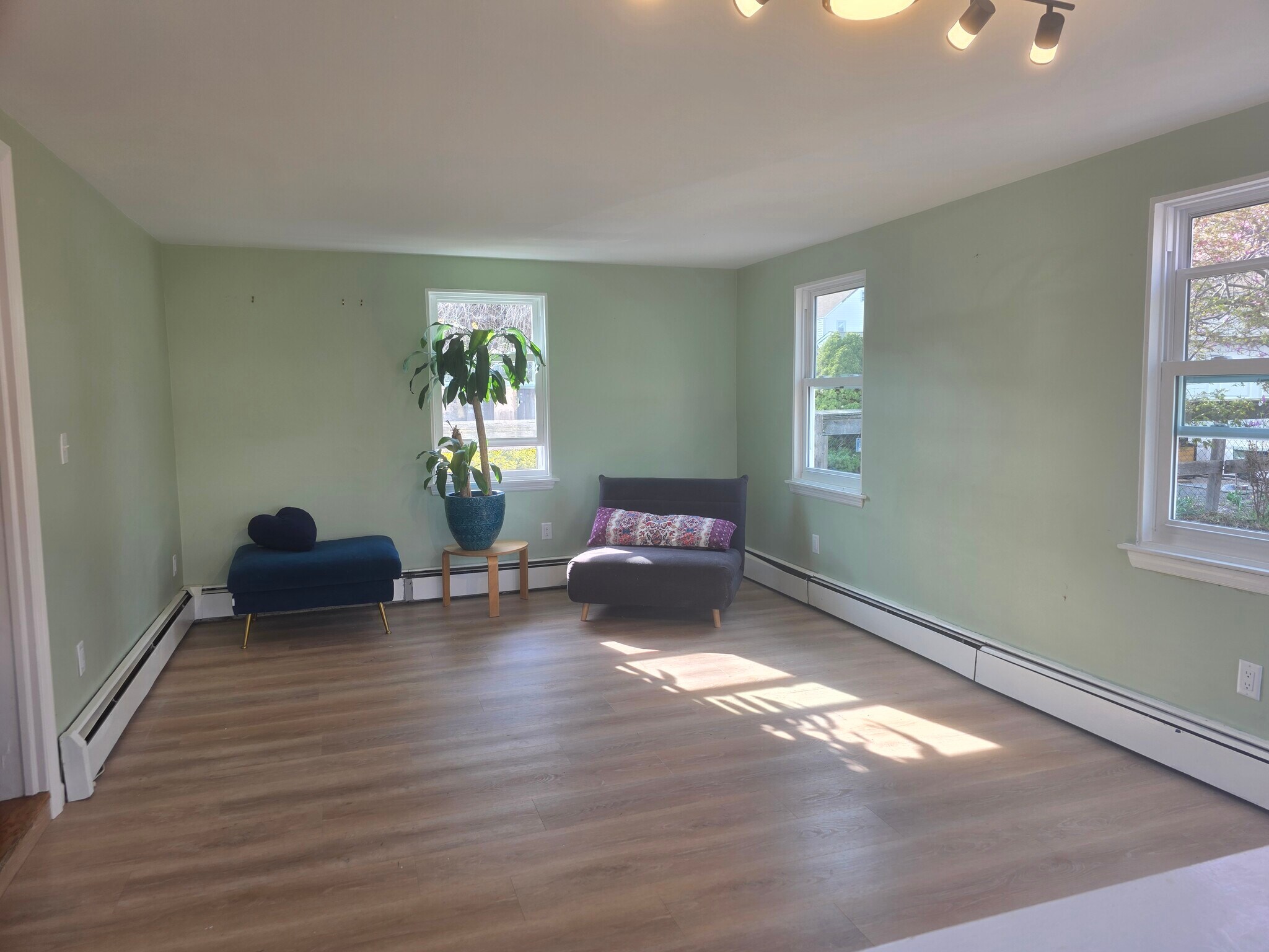 Building Photo - 13 Madison Pl