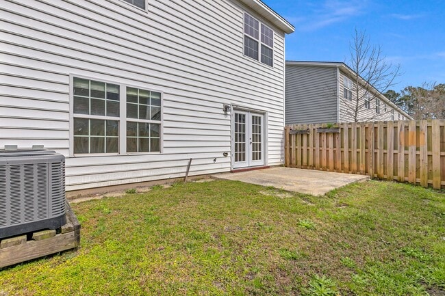 Building Photo - 3 Bedroom 2.5 Bathroom Townhome in Cypress Point - Richmond Hill