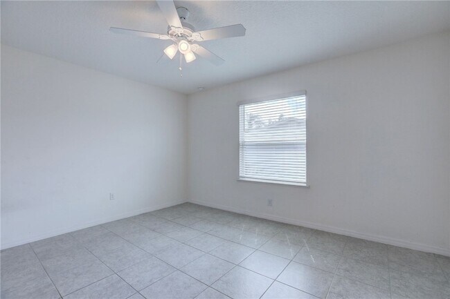 Building Photo - 406 Easy St