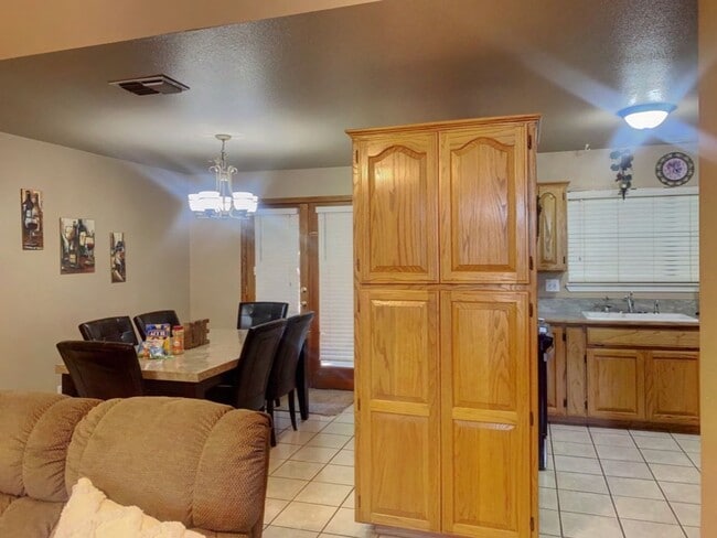 Building Photo - RENTAL Fully Furnished 4 bedroom home