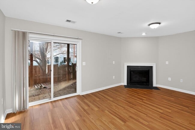 Building Photo - 207 Chesterbrook Ct