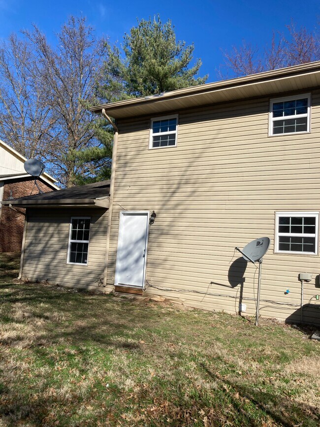 Building Photo - 707 Plankway Dr