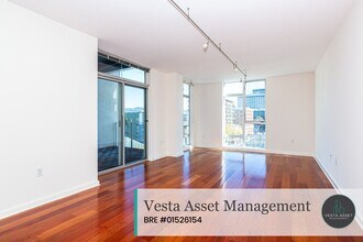 Building Photo - Vibrant Uptown Living in a Modern One-Bedroom with private deck!