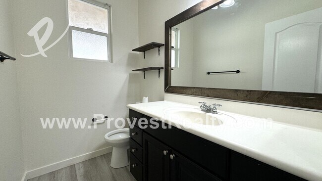 Building Photo - 4 Bed, 2.5 Bath Adelanto Home!!