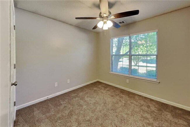 Building Photo - 8435 Sapphire Ln