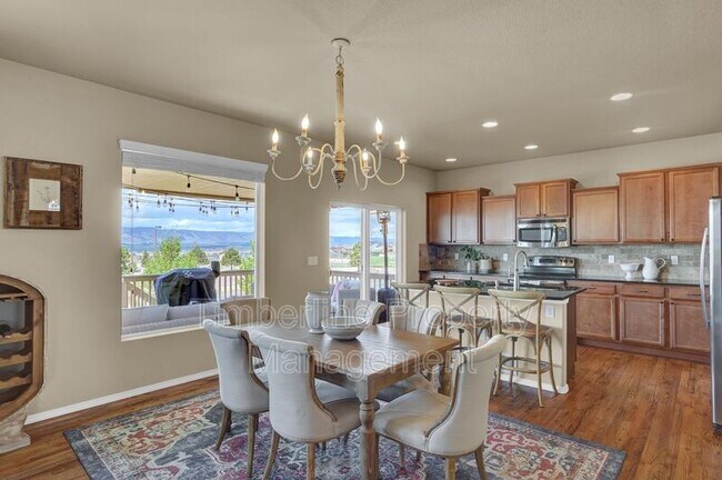 Building Photo - 10744 Echo Canyon Dr