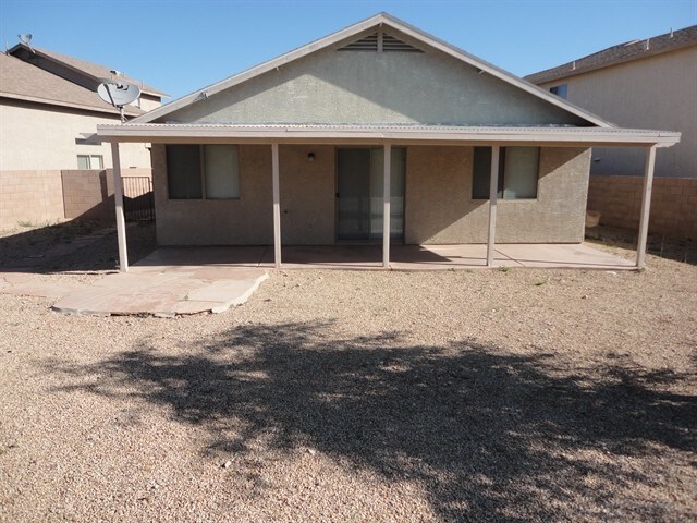 Building Photo - 2435 W Waterway Pl