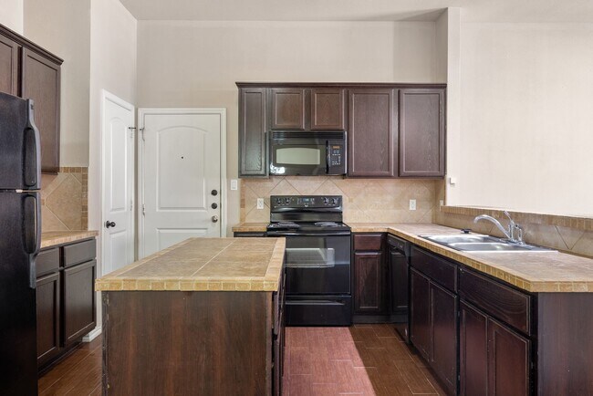 Building Photo - 953 Brown Rock Dr