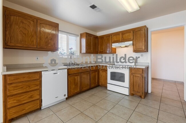 Building Photo - CALL US TODAY AT (505) 808-6467 TO SCHEDULE A CONVENIENT SHOWING