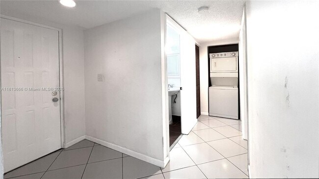 Building Photo - 13255 SW 88th Ln