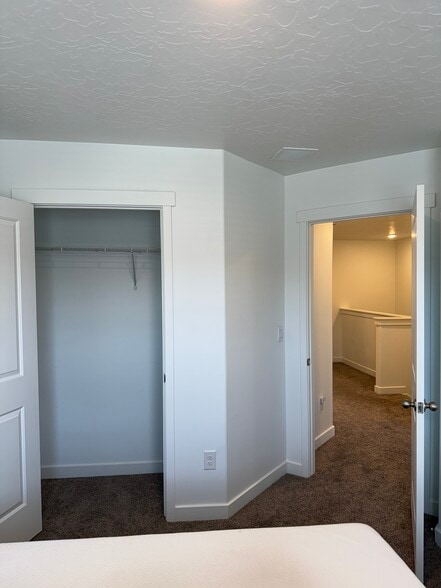 Building Photo - 1144 W Summit Ridge Pky
