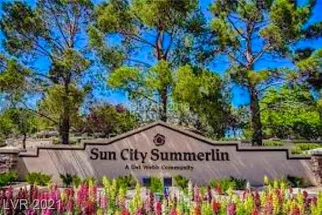 Building Photo - Very Cute 2-Bedroom/2-Bathroom + Den, Single Story Home in Sun City Summerlin! 55+