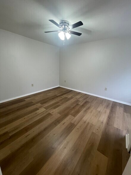 Building Photo - 66 Woodlore Cir