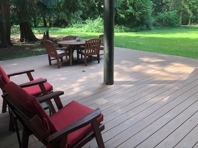 back deck - 10329 206th Ave NE