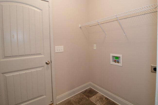 Building Photo - 1271 Eagle's View Dr