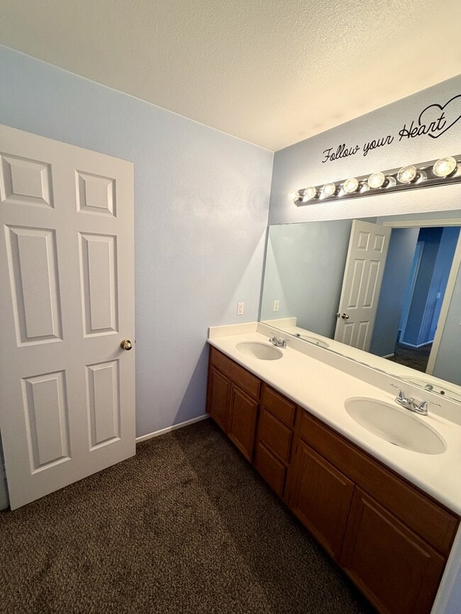 Building Photo - 31141 Old Trail Cir