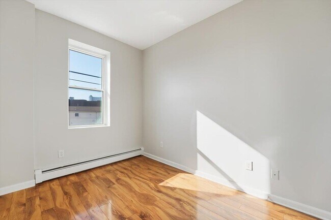 Building Photo - 314 Paterson Plank Rd