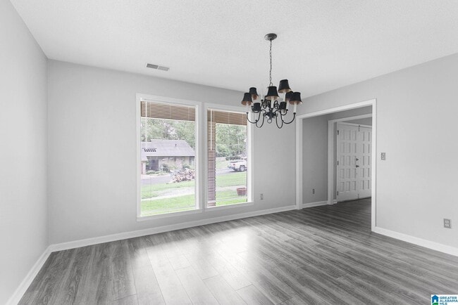 Building Photo - 3222 Tyrol Ln
