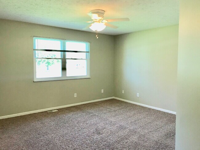 Building Photo - Charming 3 Bedroom, 2 Bathroom Home in Perry Township!