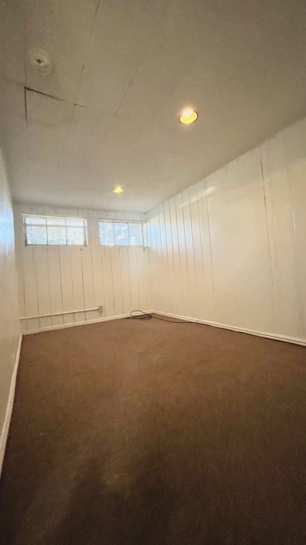 Building Photo - 2804 Van Buren Ave