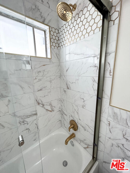 Building Photo - 439 S Oakhurst Dr