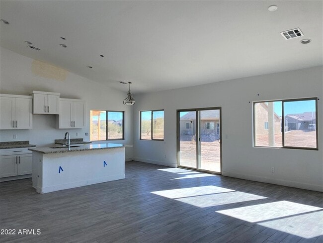 Building Photo - 12459 W Cabrillo Dr
