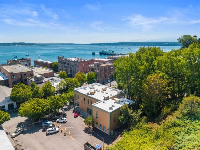 Building Photo - Charming Studio Condo For Rent Downtown Po...