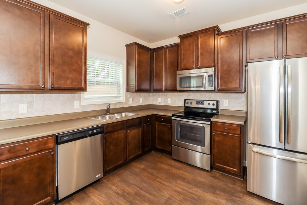 Building Photo - 1305 Little Hampton Dr