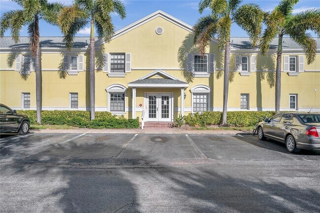 Building Photo - 4728 Beach Dr SE