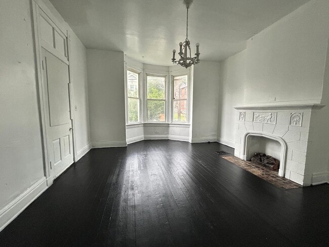 Building Photo - 1910 Fairmount Ave