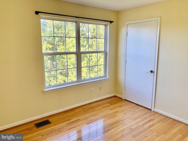 Building Photo - 6149 Stonehenge Pl