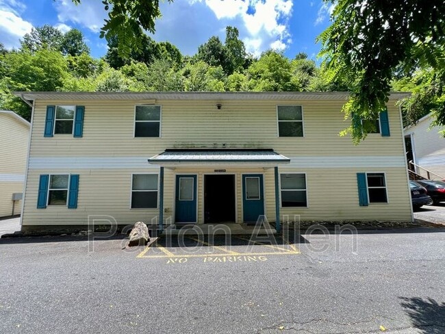 Building Photo - 133 Citadel Dr