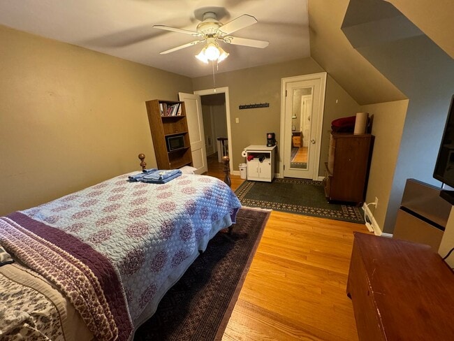 Building Photo - 45 Common St