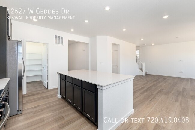 Building Photo - 12627 W Geddes Dr