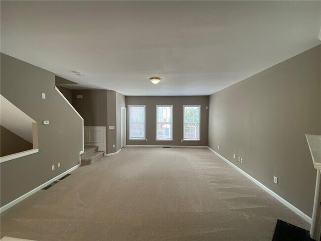 Building Photo - 4019 Howell Park Rd