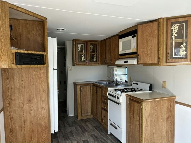 Building Photo - 17031 US-301