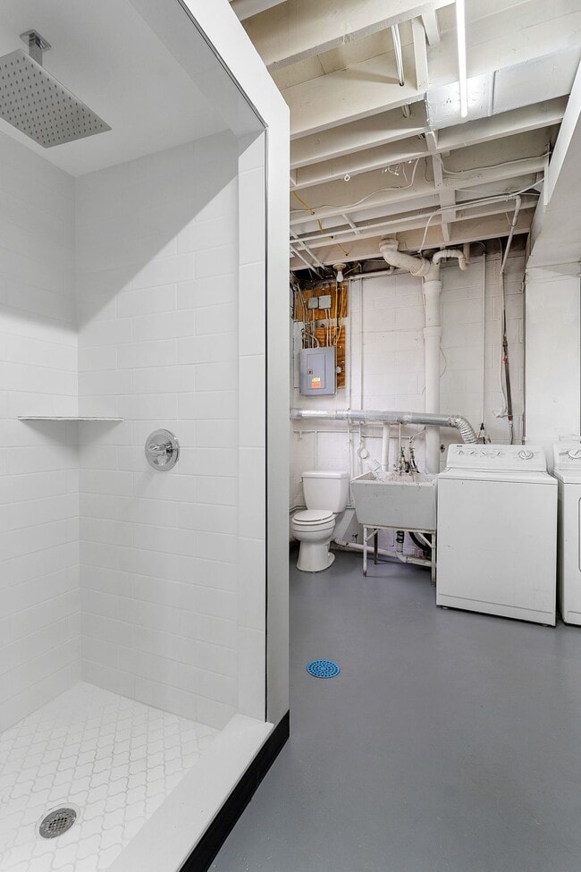 Building Photo - 3946 New Rd