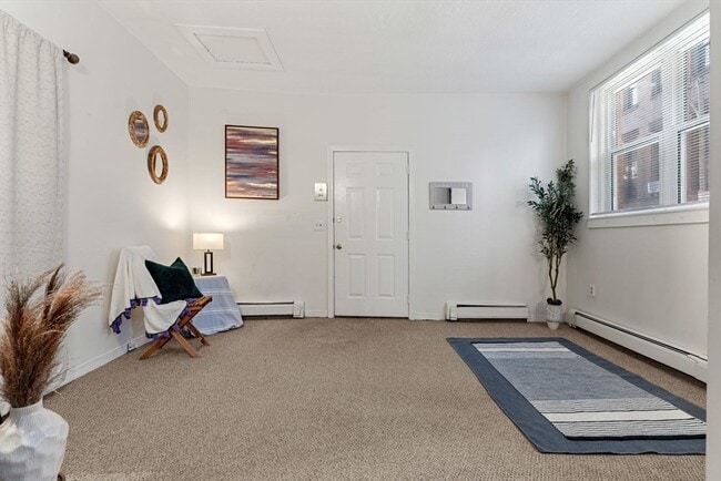 Building Photo - 46 Lewis St