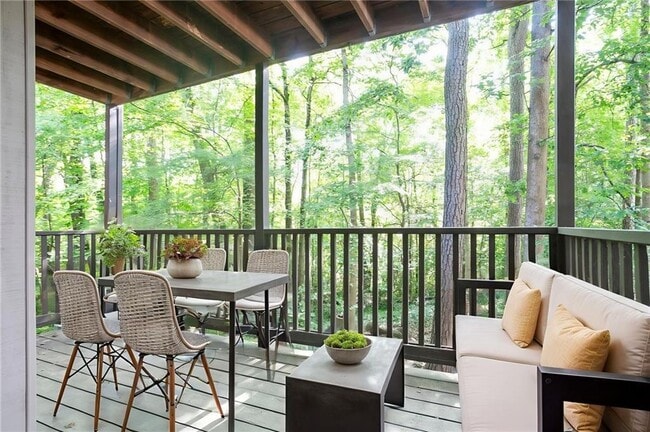 Building Photo - 408 River Run Dr