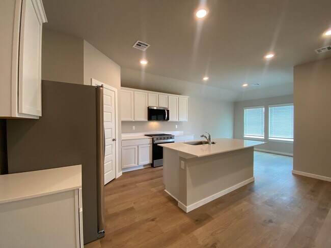 Building Photo - Welcome to your dream rental!!