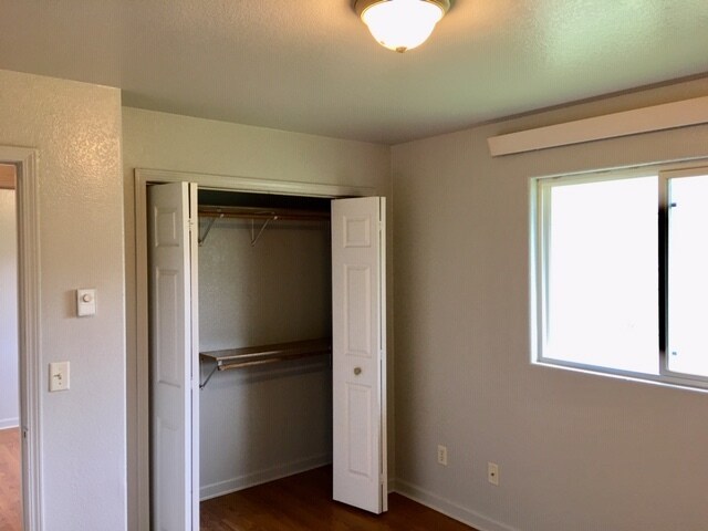 Building Photo - 811 Mallow St