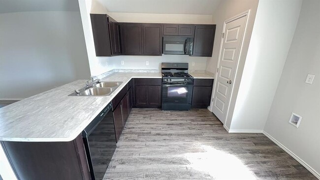 Building Photo - 9708 Laredo Ln