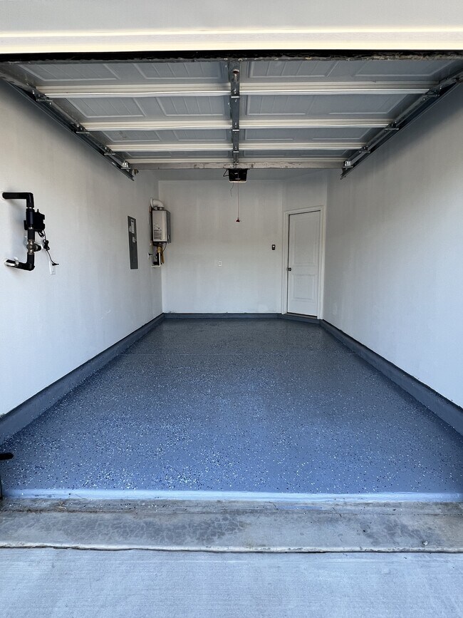 Building Photo - 199 Kitti Wake Dr