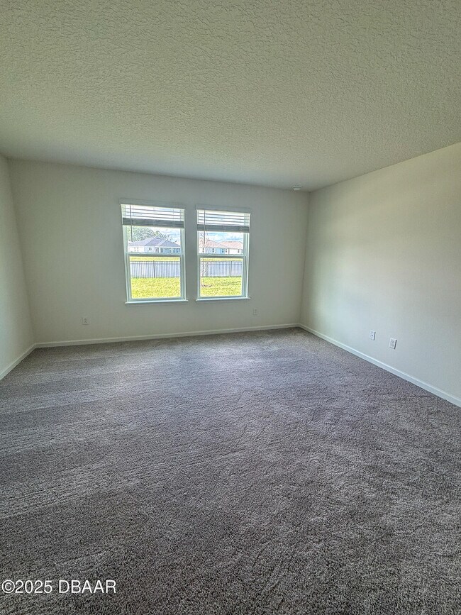 Building Photo - 55 Signet Cir