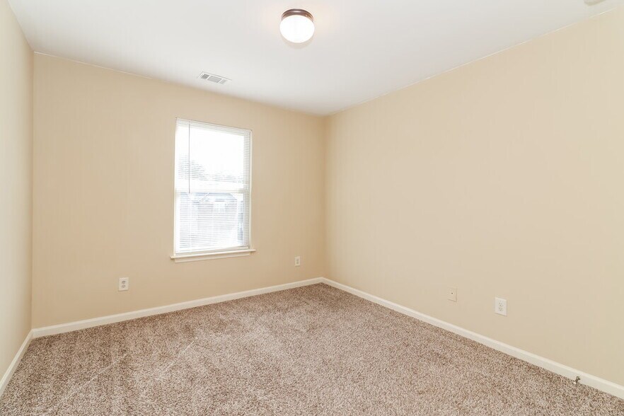 Building Photo - 174 Brightondale Blvd