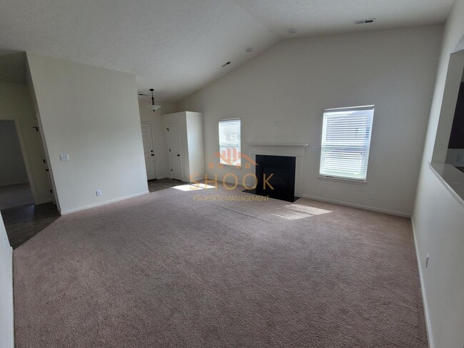 Building Photo - Cozy 3 BR Home in Lindberg Village