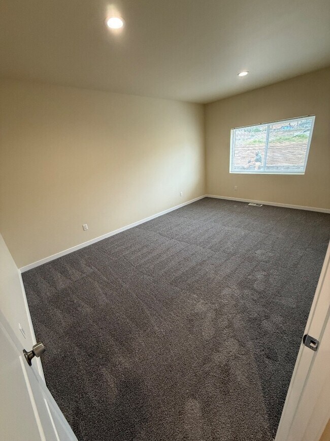 Building Photo - 9003 Nafizah Wy